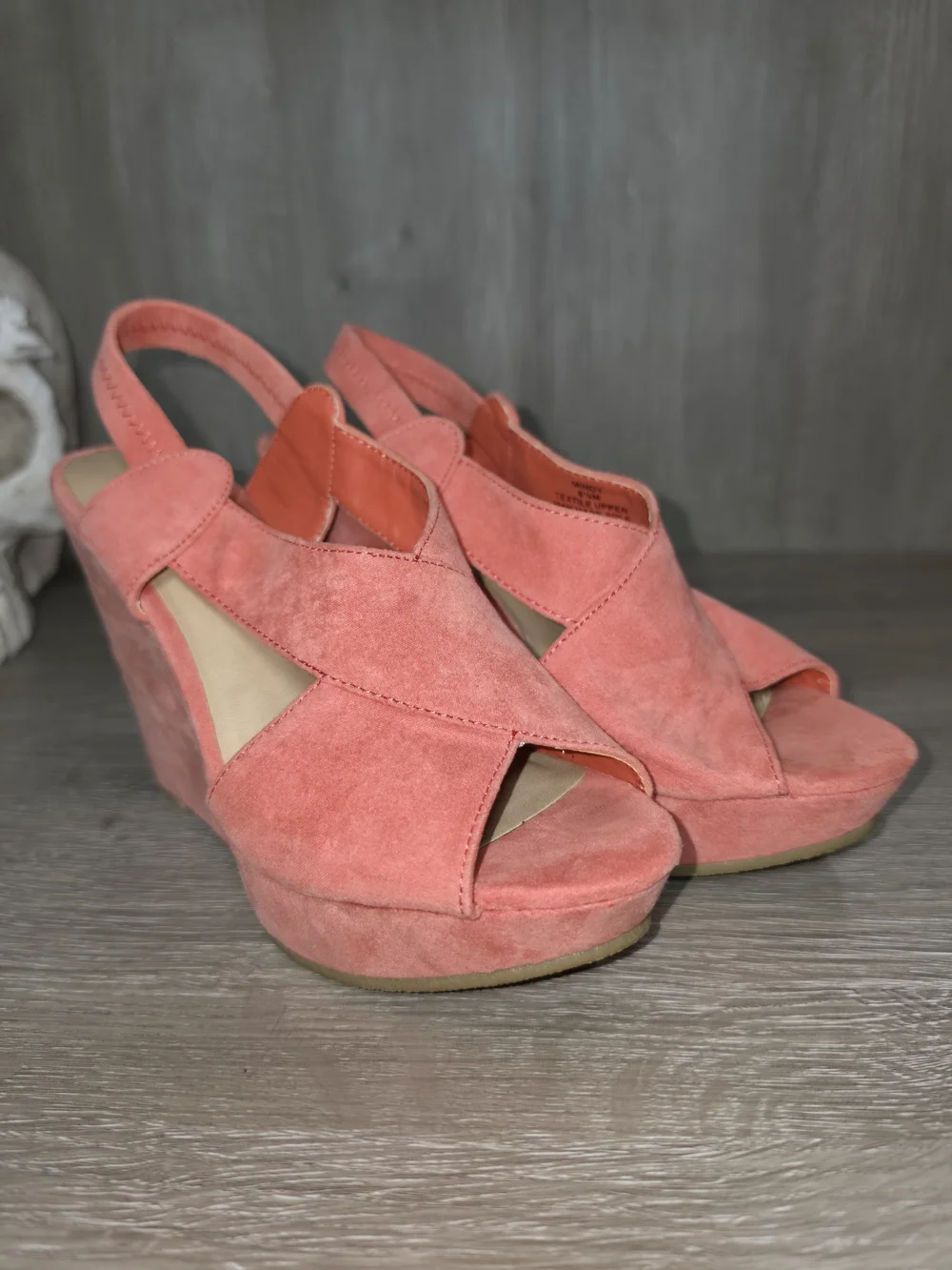 Massini Mindy Women's Coral Suede Platform Wedge Sandals Size 6.5